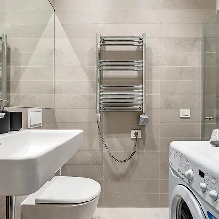 Cohost I Bright W-balcony I Self Check In I Next To Mo Museum