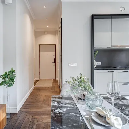 Cohost I Bright W-balcony I Self Check In I Next To Mo Museum Appartement *