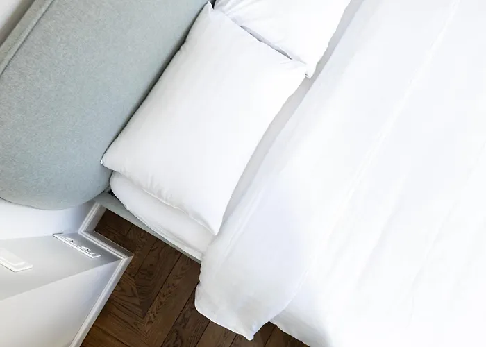 Cohost I Bright W-balcony I Self Check In I Next To Mo Museum