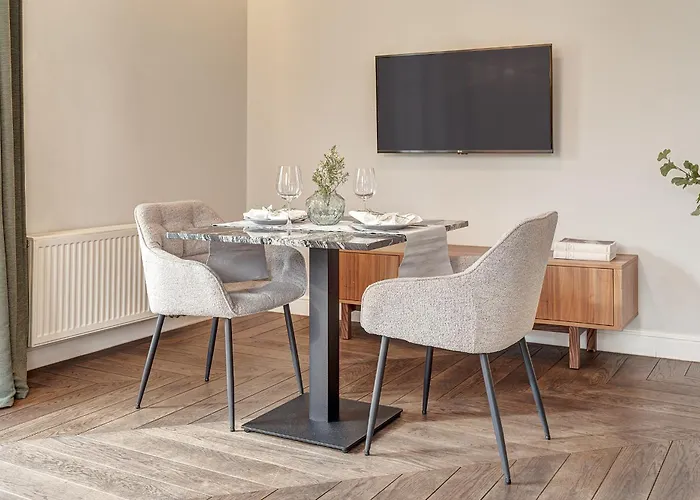 Cohost I Bright W-balcony I Self Check In I Next To Mo Museum *