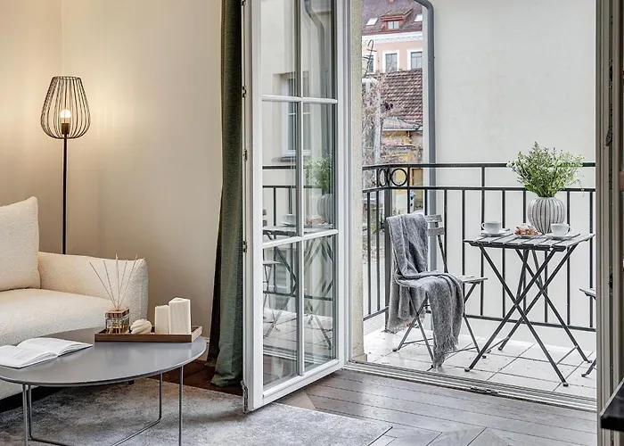 Cohost I Bright W-balcony I Self Check In I Next To Mo Museum *