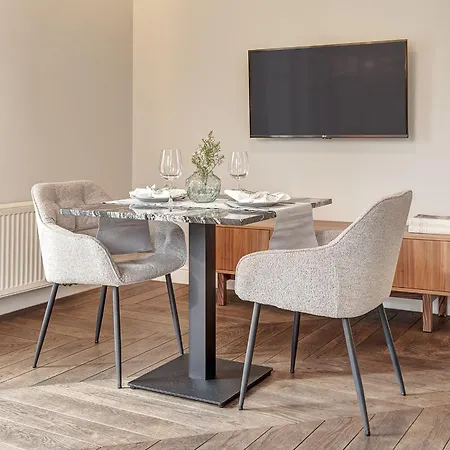 Cohost I Bright W-balcony I Self Check In I Next To Mo Museum *