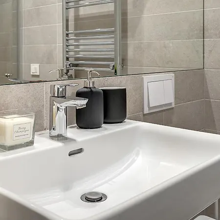 Cohost I Bright W-balcony I Self Check In I Next To Mo Museum 公寓 维尔纽斯