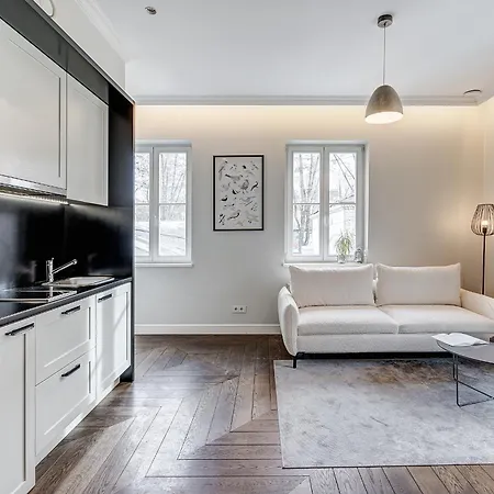 Cohost I Bright W-balcony I Self Check In I Next To Mo Museum *