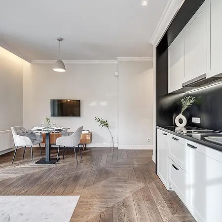 公寓 Cohost I Bright W-balcony I Self Check In I Next To Mo Museum 维尔纽斯