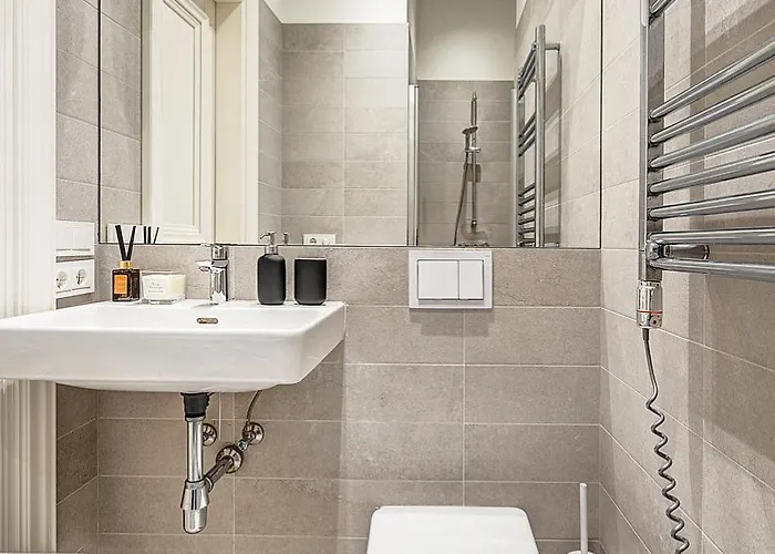 Cohost I Bright W-balcony I Self Check In I Next To Mo Museum