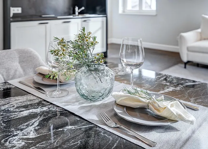 Cohost I Bright W-balcony I Self Check In I Next To Mo Museum *